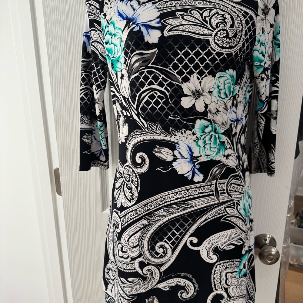 White House Black Market Black and White dress SZ-XS